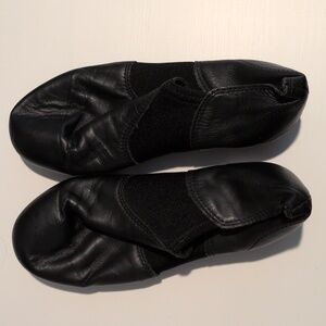 Revolution Tap Shoes Size 6AD Black Split Sole